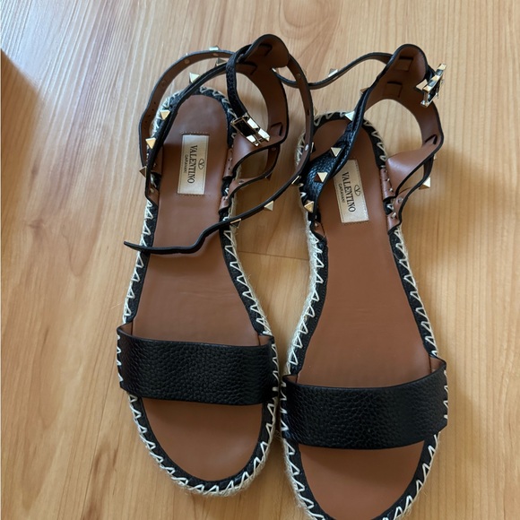 Valentino Rock Stud Black Espadrille Sandals - Picture 2 of 3